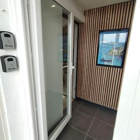 Sublime Studio Proche Du Lac Avec Parking Prive Viviers-du-Lac Exterior photo